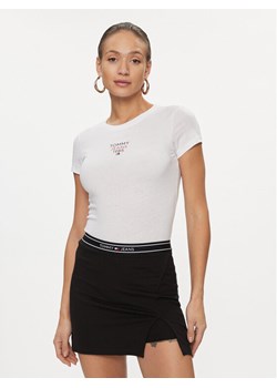 Tommy Jeans T-Shirt Essential DW0DW17357 Biały Slim Fit ze sklepu MODIVO w kategorii Bluzki damskie - zdjęcie 182620065