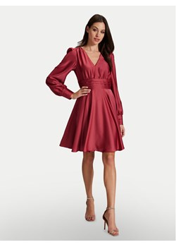 Swing Sukienka koktajlowa 5AH10600 Czerwony Loose Fit ze sklepu MODIVO w kategorii Sukienki - zdjęcie 182620686