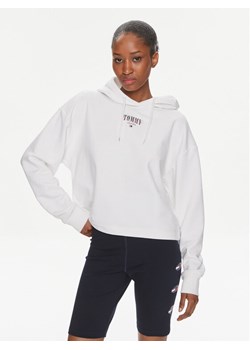Tommy Jeans Bluza Essential Logo DW0DW17797 Biały Relaxed Fit ze sklepu MODIVO w kategorii Bluzy damskie - zdjęcie 182621076