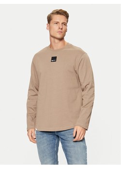 Karl Lagerfeld Jeans Longsleeve A1M17043 Beżowy Regular Fit ze sklepu MODIVO w kategorii T-shirty męskie - zdjęcie 182621679