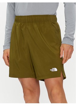 The North Face Szorty sportowe 24/7 NF0A3O1B Zielony Regular Fit ze sklepu MODIVO w kategorii Spodenki męskie - zdjęcie 182622788