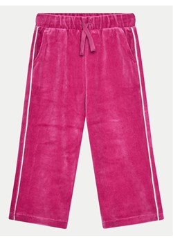 United Colors Of Benetton Spodnie dresowe 3UK0GF03Y Różowy Regular Fit - id: 0000304279850 - marki United Colors Of Benetton - 182623208 United Colors Of Benetton Spodnie dresowe 3UK0GF03Y Różowy Regular Fit ze sklepu MODIVO w kategorii Spodnie dziewczęce - zdjęcie 182623208
