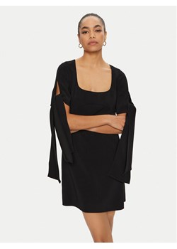 PINKO Sukienka koktajlowa Verdicchio 103223 7624 Czarny Regular Fit ze sklepu MODIVO w kategorii Sukienki - zdjęcie 182623397