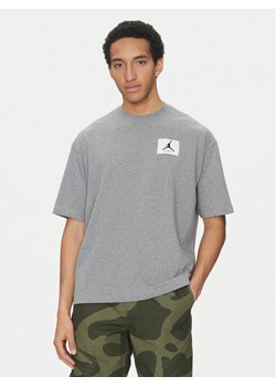 Nike T-Shirt DZ7313 091 Szary Regular Fit ze sklepu MODIVO w kategorii T-shirty męskie - zdjęcie 182623596