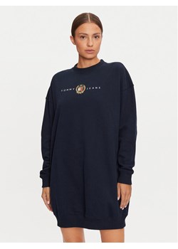 Tommy Jeans Sukienka dzianinowa DW0DW18715 Granatowy Relaxed Fit ze sklepu MODIVO w kategorii Sukienki - zdjęcie 182625056