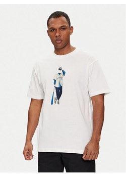 New Balance T-Shirt Basketball Style MT41577 Biały Relaxed Fit ze sklepu MODIVO w kategorii T-shirty męskie - zdjęcie 182625267