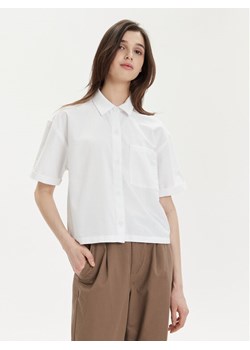 Vans Koszula Mcmillan Ss Top VN000F74 Biały Regular Fit ze sklepu MODIVO w kategorii Koszule damskie - zdjęcie 182625607