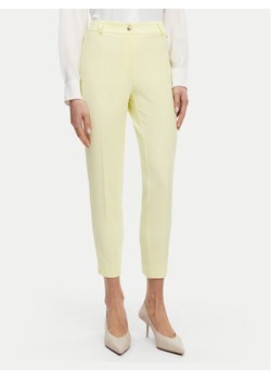 Maryley Spodnie materiałowe 25EB52Z/M24/43LL Żółty Regular Fit ze sklepu MODIVO w kategorii Spodnie damskie - zdjęcie 182626136