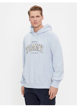 Tommy Jeans Bluza Varsity DM0DM18401 Błękitny Regular Fit ze sklepu MODIVO w kategorii Bluzy męskie - zdjęcie 182626676
