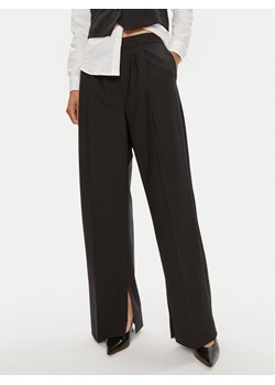 Herskind Spodnie materiałowe Rupert 5216134 Granatowy Relaxed Fit ze sklepu MODIVO w kategorii Spodnie damskie - zdjęcie 182627989