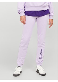 JJXX Spodnie dresowe Riley 12250114 Fioletowy Slim Fit ze sklepu MODIVO w kategorii Spodnie damskie - zdjęcie 182628597