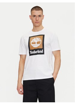 Timberland T-Shirt TB0A5QS2 Biały Regular Fit ze sklepu MODIVO w kategorii T-shirty męskie - zdjęcie 182628686