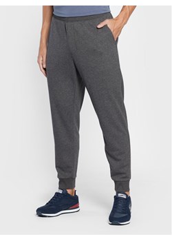 Skechers Spodnie dresowe Expedition M1PT57 Szary Regular Fit ze sklepu MODIVO w kategorii Spodnie męskie - zdjęcie 182631245