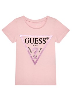 Guess T-Shirt K73I56 K8HM0 Różowy Regular Fit ze sklepu MODIVO w kategorii Koszulki niemowlęce - zdjęcie 182631249