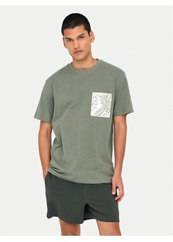 Only & Sons T-Shirt 22025286 Zielony Regular Fit ze sklepu MODIVO w kategorii T-shirty męskie - zdjęcie 182631386