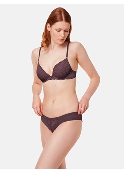 Triumph Figi brazylijskie Aura Spotlight T Brazilian 10216453 Fioletowy ze sklepu MODIVO w kategorii Majtki damskie - zdjęcie 182631538
