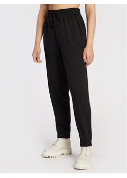 Brave Soul Spodnie dresowe LJB-69RUBY Czarny Regular Fit ze sklepu MODIVO w kategorii Spodnie damskie - zdjęcie 182633596