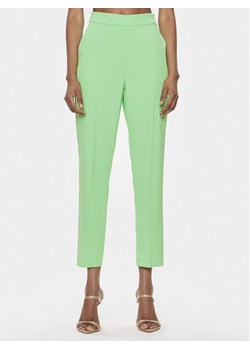 Pinko Spodnie materiałowe Parano 102861 7624 Zielony Regular Fit ze sklepu MODIVO w kategorii Spodnie damskie - zdjęcie 182633748