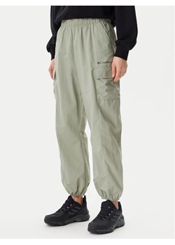 Columbia Spodnie outdoor Sandier™ Parachute 2119061 Zielony Relaxed Fit ze sklepu MODIVO w kategorii Spodnie damskie - zdjęcie 182634008