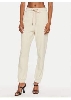 Pinko Spodnie dresowe Carico 100371 A27V Beżowy Regular Fit ze sklepu MODIVO w kategorii Spodnie damskie - zdjęcie 182634349