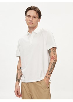 Pepe Jeans Polo Harper PM542157 Biały Regular Fit ze sklepu MODIVO w kategorii T-shirty męskie - zdjęcie 182634868
