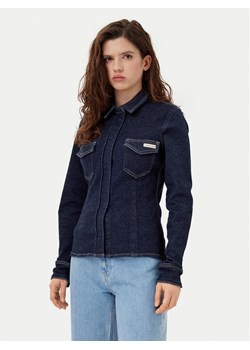 Calvin Klein Jeans Koszula jeansowa Lean J20J224539 Granatowy Regular Fit ze sklepu MODIVO w kategorii Koszule damskie - zdjęcie 182635186