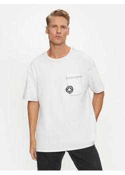 Converse T-Shirt Sketch 10027256-A04 Biały Standard Fit ze sklepu MODIVO w kategorii T-shirty męskie - zdjęcie 182635188