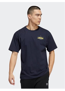 adidas T-Shirt Athletic Club HI2972 Granatowy Regular Fit ze sklepu MODIVO w kategorii T-shirty męskie - zdjęcie 182635955