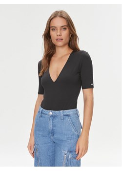Guess Body Chia V3BP23 KC450 Czarny Slim Fit ze sklepu MODIVO w kategorii Bluzki damskie - zdjęcie 182635957
