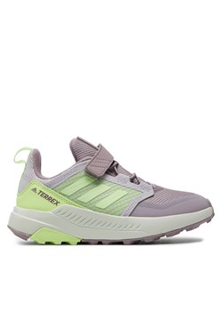 adidas Trekkingi Terrex Trailmaker Hiking IE7607 Fioletowy ze sklepu MODIVO w kategorii Buty trekkingowe dziecięce - zdjęcie 182636016