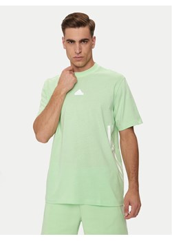 adidas T-Shirt Future Icons 3-Stripes IR9169 Zielony Loose Fit ze sklepu MODIVO w kategorii T-shirty męskie - zdjęcie 182636107