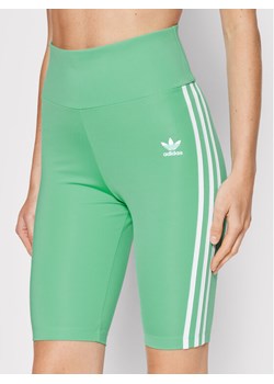 adidas Kolarki adicolor Classics HE9503 Zielony Slim Fit ze sklepu MODIVO w kategorii Szorty - zdjęcie 182636158