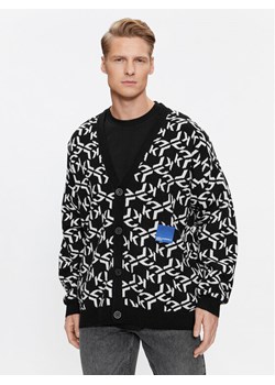 KARL LAGERFELD Kardigan Klj Monogram Jacquard Cardigan 236D2050 Czarny Regular Fit - id: 0000303334291 - marki Karl Lagerfeld - 182636218 KARL LAGERFELD Kardigan Klj Monogram Jacquard Cardigan 236D2050 Czarny Regular Fit ze sklepu MODIVO w kategorii Swetry męskie - zdjęcie 182636218