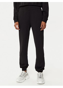 Armani Exchange Spodnie dresowe XW000089 AF10172 UC001 Czarny Regular Fit ze sklepu MODIVO w kategorii Spodnie damskie - zdjęcie 182636978