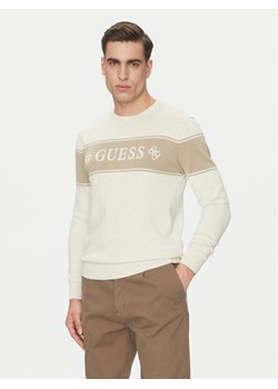 Guess Sweter M5GR05 Z3MI1 Beżowy Regular Fit ze sklepu MODIVO w kategorii Swetry męskie - zdjęcie 182637955