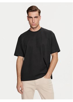 Guess Jeans T-Shirt M4YI44 K8FQ4 Czarny Regular Fit ze sklepu MODIVO w kategorii T-shirty męskie - zdjęcie 182639079