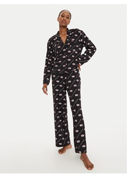 Juicy Couture Piżama Estelle & Nolan JCLPJ224510 Czarny Relaxed Fit - id: 0000304461750 - marki Juicy Couture - 182640228 Juicy Couture Piżama Estelle & Nolan JCLPJ224510 Czarny Relaxed Fit ze sklepu MODIVO w kategorii Piżamy damskie - zdjęcie 182640228