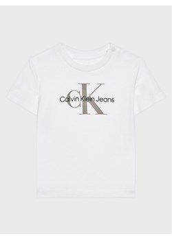 Calvin Klein Jeans T-Shirt Monogram IN0IN00001 Biały Regular Fit ze sklepu MODIVO w kategorii T-shirty chłopięce - zdjęcie 182641075