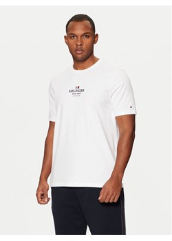 Tommy Hilfiger T-Shirt MW0MW38980 Biały Regular Fit ze sklepu MODIVO w kategorii T-shirty męskie - zdjęcie 182641328
