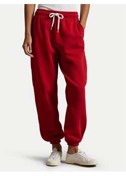 Polo Ralph Lauren Spodnie dresowe 211943009014 Czerwony Regular Fit ze sklepu MODIVO w kategorii Spodnie damskie - zdjęcie 182642665