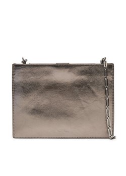 Calvin Klein Torebka Ck Night Square Crossbody_Shiny K60K612793 Srebrny ze sklepu MODIVO w kategorii Kopertówki - zdjęcie 182642869