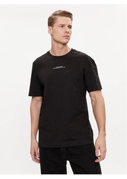 Calvin Klein T-Shirt Linear Back Logo K10K112486 Czarny Regular Fit ze sklepu MODIVO w kategorii T-shirty męskie - zdjęcie 182643067