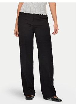 ONLY Spodnie materiałowe Kayle 15324532 Czarny Straight Fit ze sklepu MODIVO w kategorii Spodnie damskie - zdjęcie 182643165