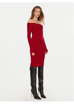 Guess Sukienka koktajlowa Milana W4BK26 Z2V42 Czerwony Slim Fit ze sklepu MODIVO w kategorii Sukienki - zdjęcie 182643179