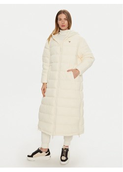 Guess Kurtka puchowa V4BL04 WFYE2 Beżowy Regular Fit ze sklepu MODIVO w kategorii Kurtki damskie - zdjęcie 182644456