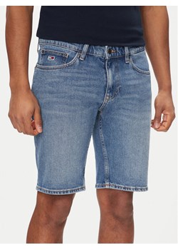 Tommy Jeans Szorty jeansowe Scanton DM0DM18797 Niebieski Slim Fit ze sklepu MODIVO w kategorii Spodenki męskie - zdjęcie 182644575