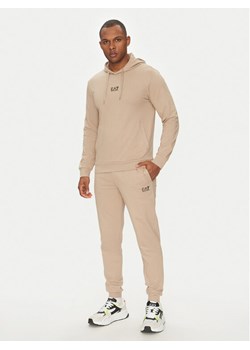 EA7 Emporio Armani Dres 8NPV64 PJVRZ U6155 Beżowy Regular Fit ze sklepu MODIVO w kategorii Dresy męskie - zdjęcie 182647367