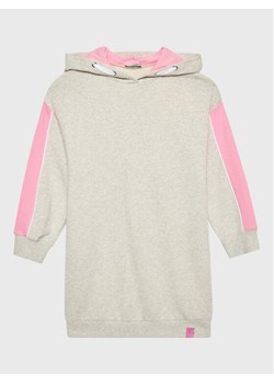 United Colors Of Benetton Sukienka codzienna 3J68CV00B Szary Regular Fit ze sklepu MODIVO w kategorii Sukienki dziewczęce - zdjęcie 182648566