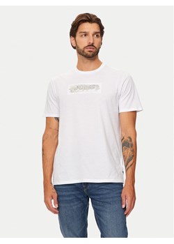 Guess T-Shirt M4BI61 K9RM1 Biały Slim Fit ze sklepu MODIVO w kategorii T-shirty męskie - zdjęcie 182648757