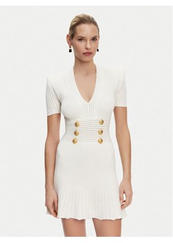 Balmain Sukienka dzianinowa DF1R7320KF24 Biały Regular Fit ze sklepu MODIVO w kategorii Sukienki - zdjęcie 182649305